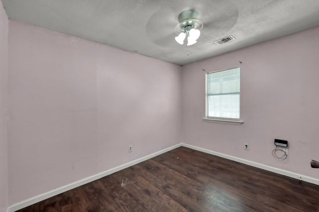 20115 Live Oak S, New Caney, TX 77357