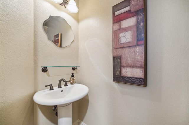 7843 Lakebrook Drive, Missouri City, TX 77459