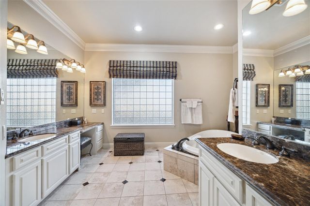 7843 Lakebrook Drive, Missouri City, TX 77459