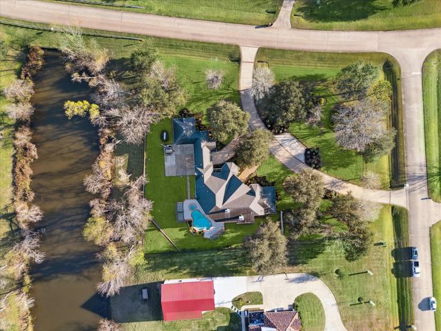 7843 Lakebrook Drive, Missouri City, TX 77459