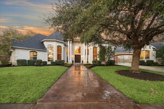 7843 Lakebrook Drive, Missouri City, TX 77459