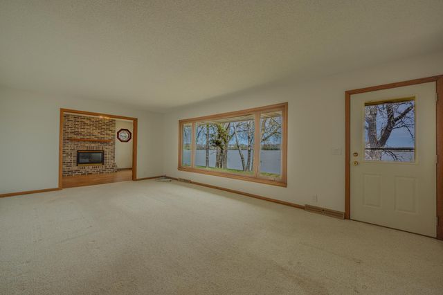2113 Country Club Drive NE, Willmar, MN 56201