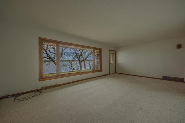 2113 Country Club Drive NE, Willmar, MN 56201