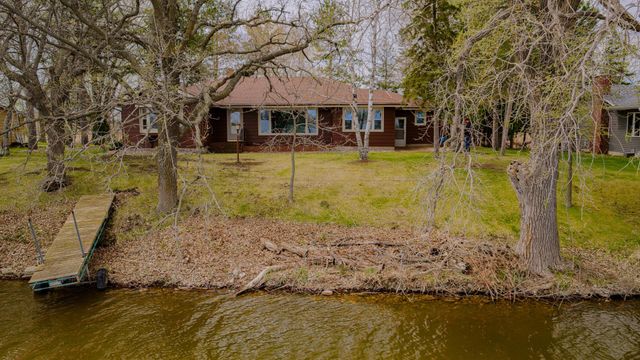 2113 Country Club Drive NE, Willmar, MN 56201