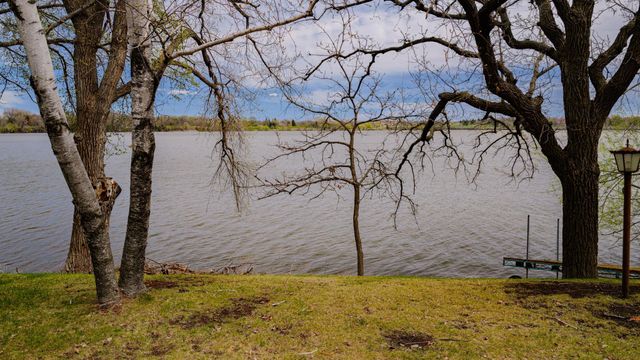 2113 Country Club Drive NE, Willmar, MN 56201