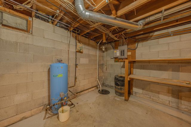 2113 Country Club Drive NE, Willmar, MN 56201