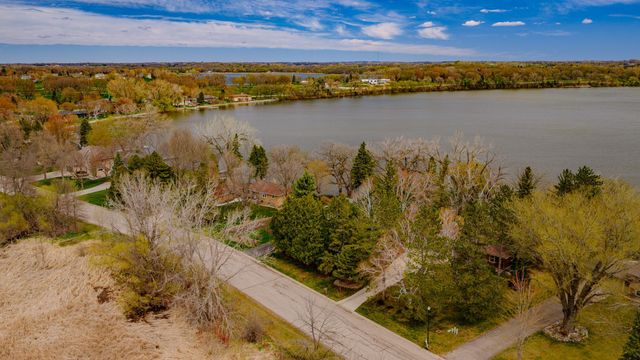 2113 Country Club Drive NE, Willmar, MN 56201