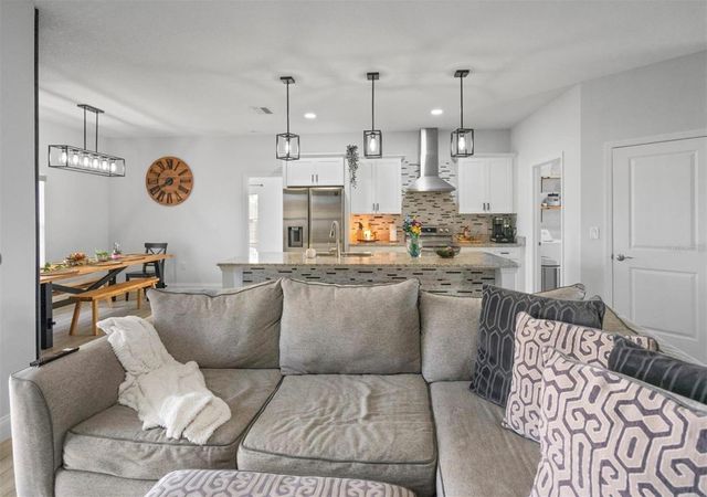 817 DESMOINES PLACE, Kissimmee, FL 34759