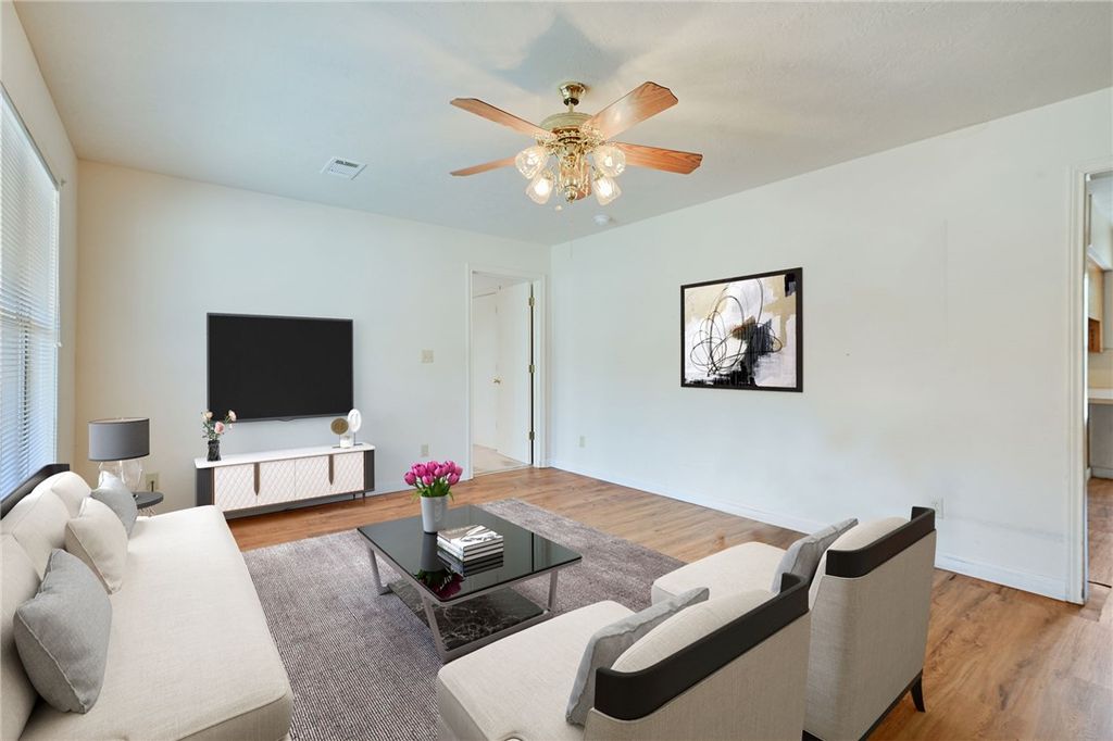 2104 Northside Drive, Bryan, TX 77803 — photo 2