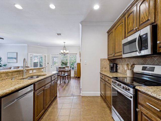 2720 Westglen Drive, Denton, TX 76207