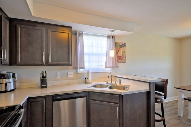 824 Crestone Ln, Clarksville, TN 37042