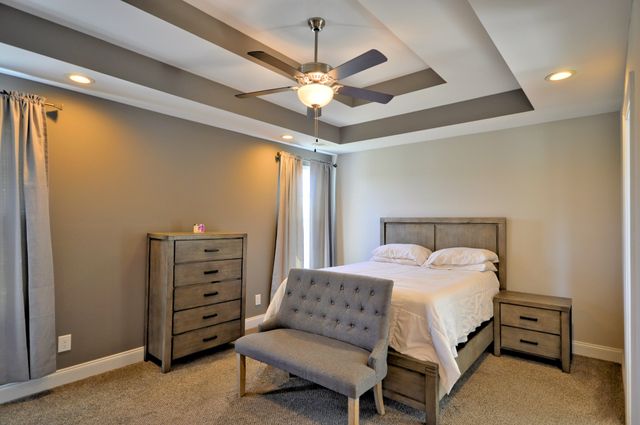 824 Crestone Ln, Clarksville, TN 37042