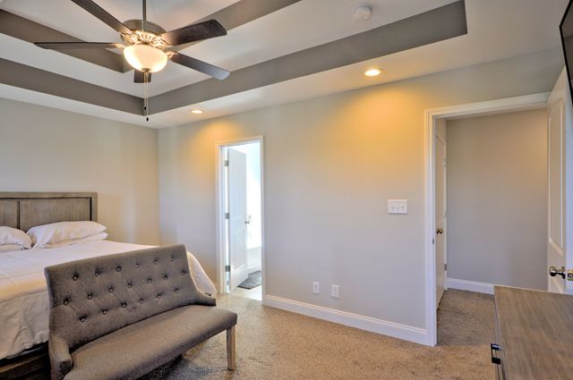 824 Crestone Ln, Clarksville, TN 37042