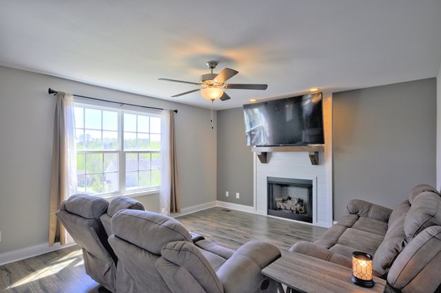 824 Crestone Ln, Clarksville, TN 37042