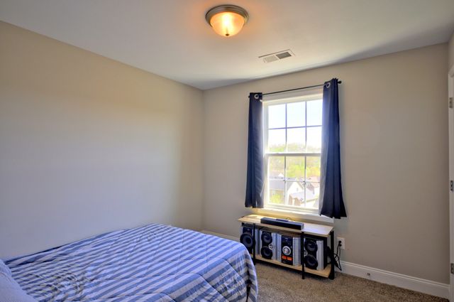 824 Crestone Ln, Clarksville, TN 37042
