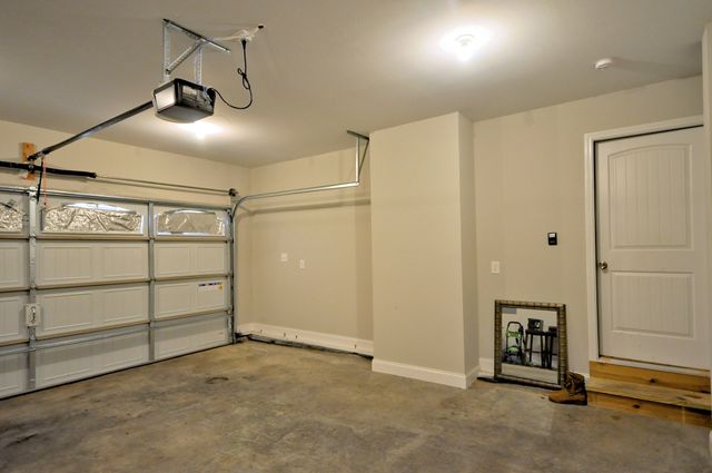 824 Crestone Ln, Clarksville, TN 37042