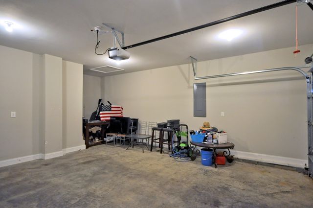 824 Crestone Ln, Clarksville, TN 37042