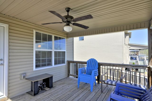 824 Crestone Ln, Clarksville, TN 37042