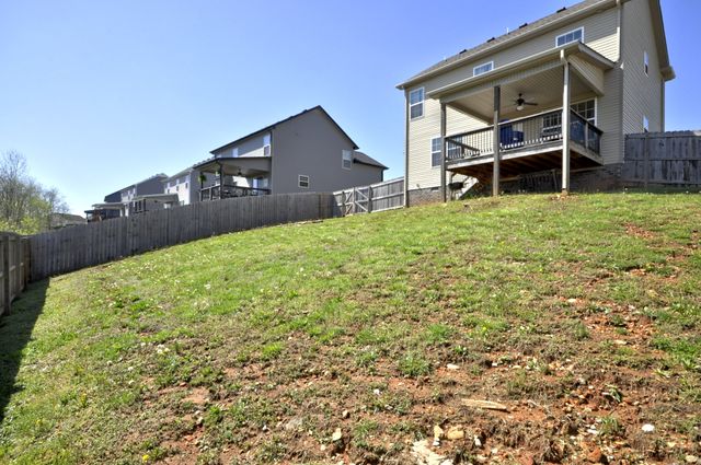 824 Crestone Ln, Clarksville, TN 37042
