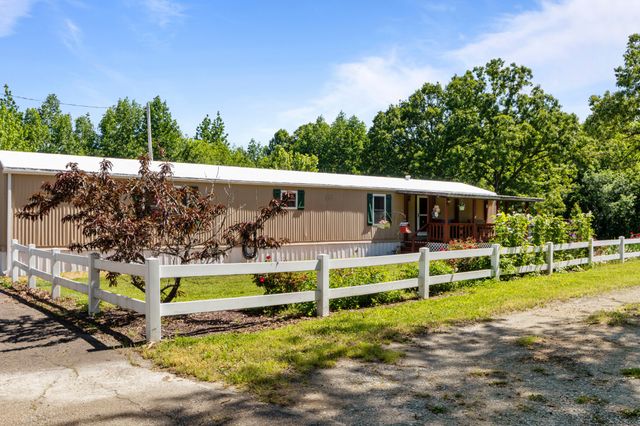3310 Shiloh Church Rd, Camden, TN 38320