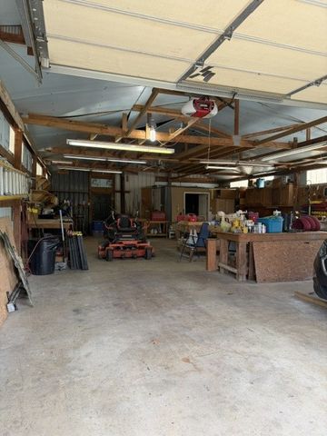 3310 Shiloh Church Rd, Camden, TN 38320