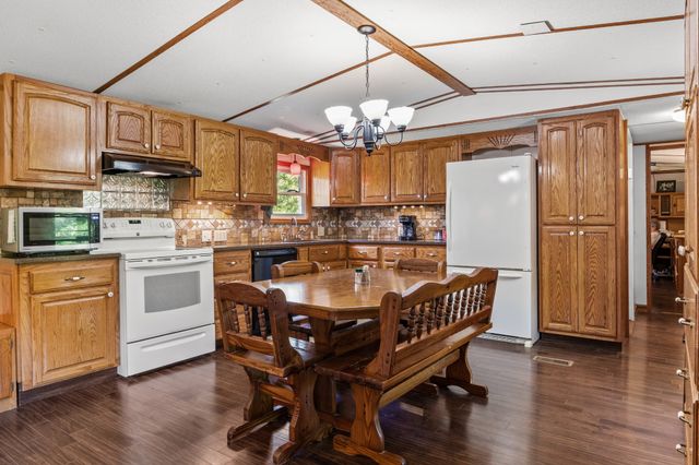 3310 Shiloh Church Rd, Camden, TN 38320