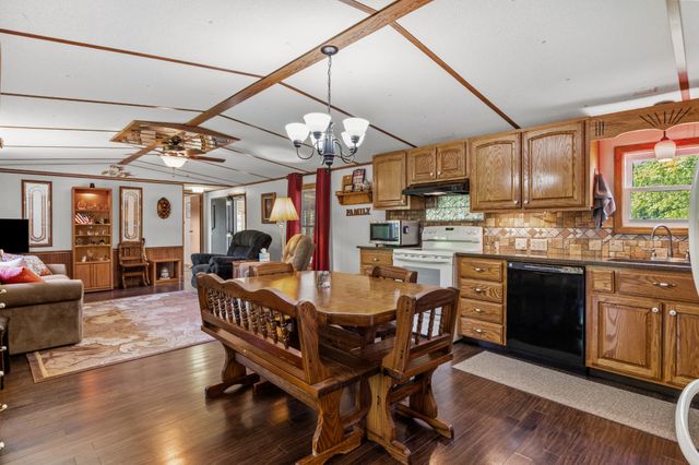 3310 Shiloh Church Rd, Camden, TN 38320