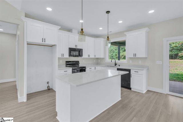 549 Bill Lattimore Road, Chesnee, SC 29323