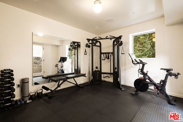 5698 Holly Oak Drive, Los Angeles, CA 90068