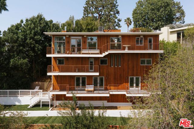 5698 Holly Oak Drive, Los Angeles, CA 90068