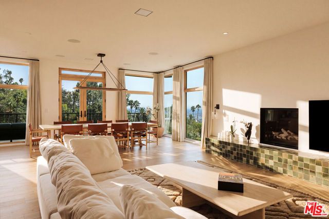 5698 Holly Oak Drive, Los Angeles, CA 90068