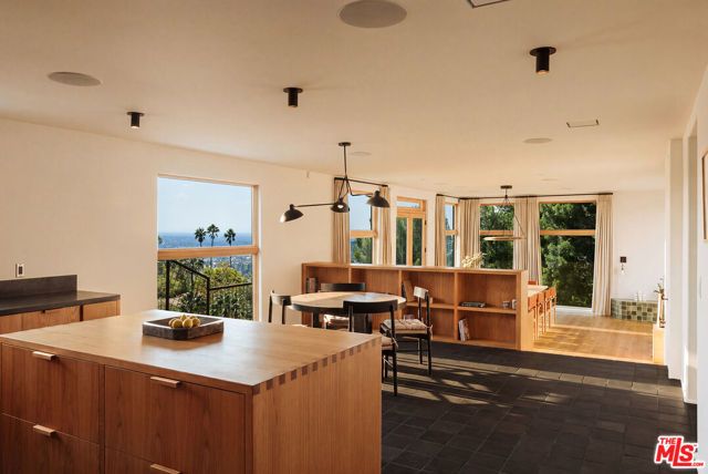 5698 Holly Oak Drive, Los Angeles, CA 90068