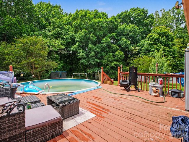 888 Sunbeam Drive, Lincolnton, NC 28092