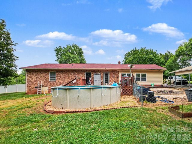 888 Sunbeam Drive, Lincolnton, NC 28092