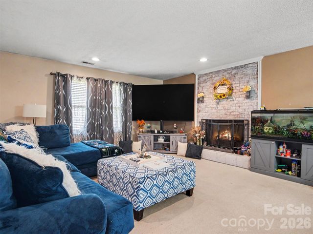 888 Sunbeam Drive, Lincolnton, NC 28092