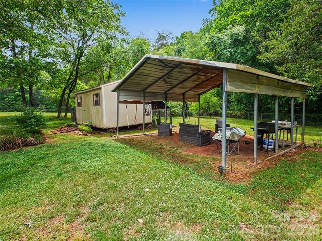 888 Sunbeam Drive, Lincolnton, NC 28092