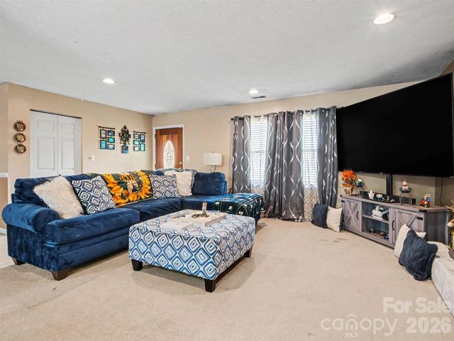 888 Sunbeam Drive, Lincolnton, NC 28092