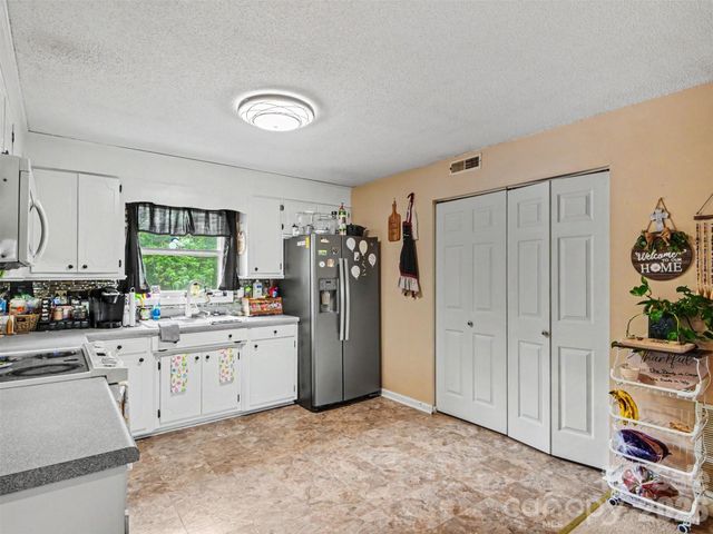 888 Sunbeam Drive, Lincolnton, NC 28092