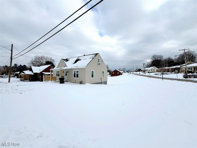 244 Winters Drive, Wintersville, OH 43953