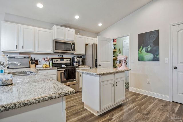 6340 Arbor Ln, Gulf Breeze, FL 32563