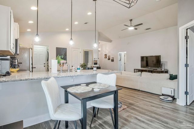 6340 Arbor Ln, Gulf Breeze, FL 32563