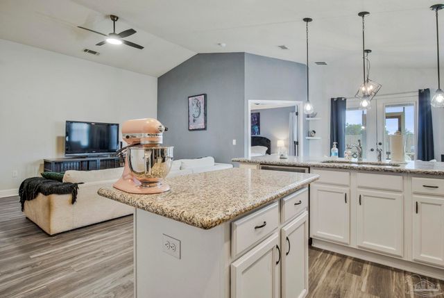 6340 Arbor Ln, Gulf Breeze, FL 32563