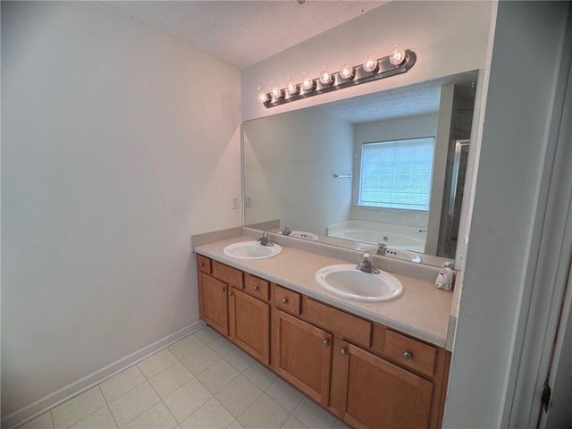 5421 Skylar Creek Lane, Buford, GA 30518