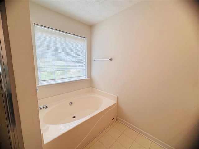 5421 Skylar Creek Lane, Buford, GA 30518