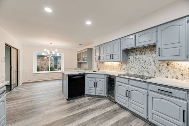 2100 Antibes Drive, Carrollton, TX 75006