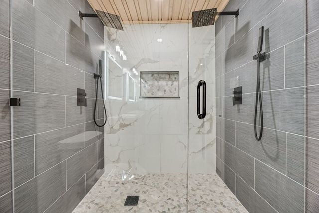 2100 Antibes Drive, Carrollton, TX 75006