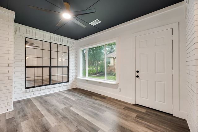 2100 Antibes Drive, Carrollton, TX 75006