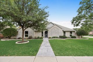 2100 Antibes Drive, Carrollton, TX 75006