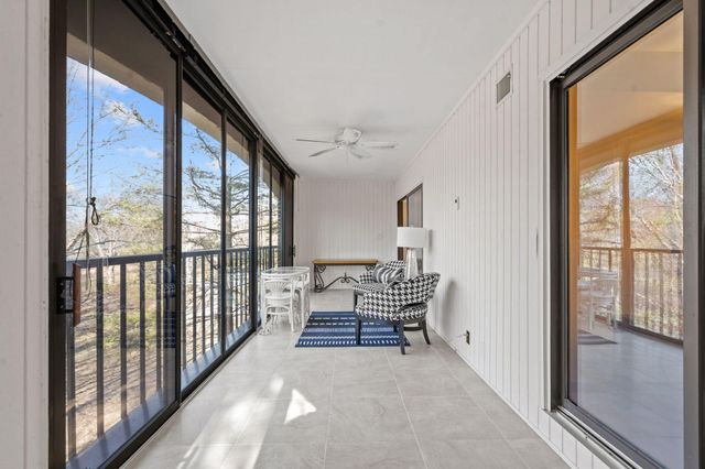 6051 Laurel Avenue 211, Golden Valley, MN 55416