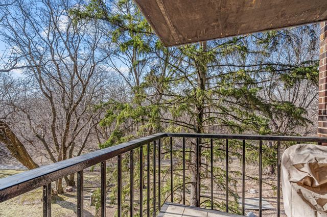 6051 Laurel Avenue 211, Golden Valley, MN 55416